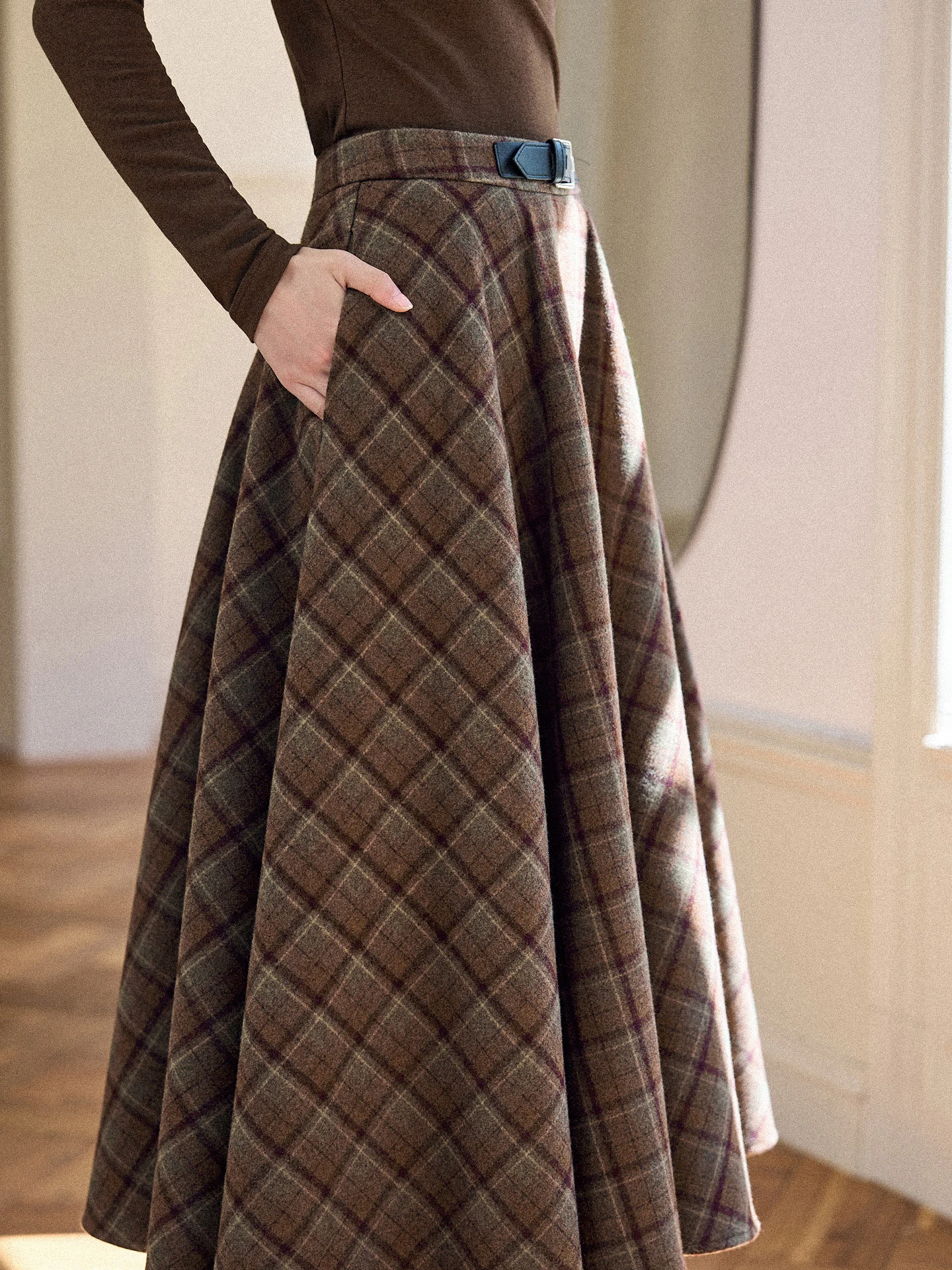 Элегантная модная юбка-миди А-силуэта для женщин, с завышенной талией, из смесового полиэстера и вискозы, для офиса, с художественным дизайном
Элегантная модная юбка-миди А-силуэта для женщин, с завышенной талией, из смесового полиэстера и вискозы, для офиса, с художественным дизайном