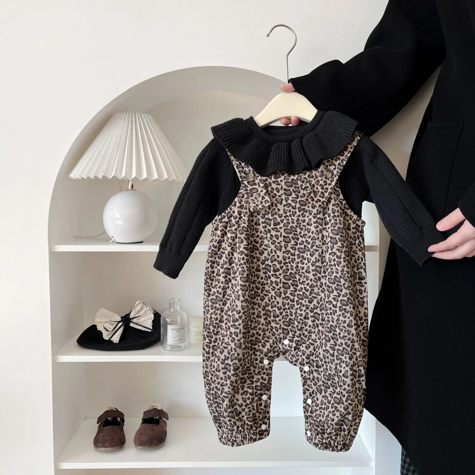 Girls Overalls Korea 2025 Spring Autumn New Style Girls Fashion Personalized Leopard Pattern Overalls Boys Outerwear Jumpsuit
Girls Overalls Korea 2025 Spring Autumn New Style Girls Fashion Personalized Leopard Pattern Overalls Boys Outerwear Jumpsuit