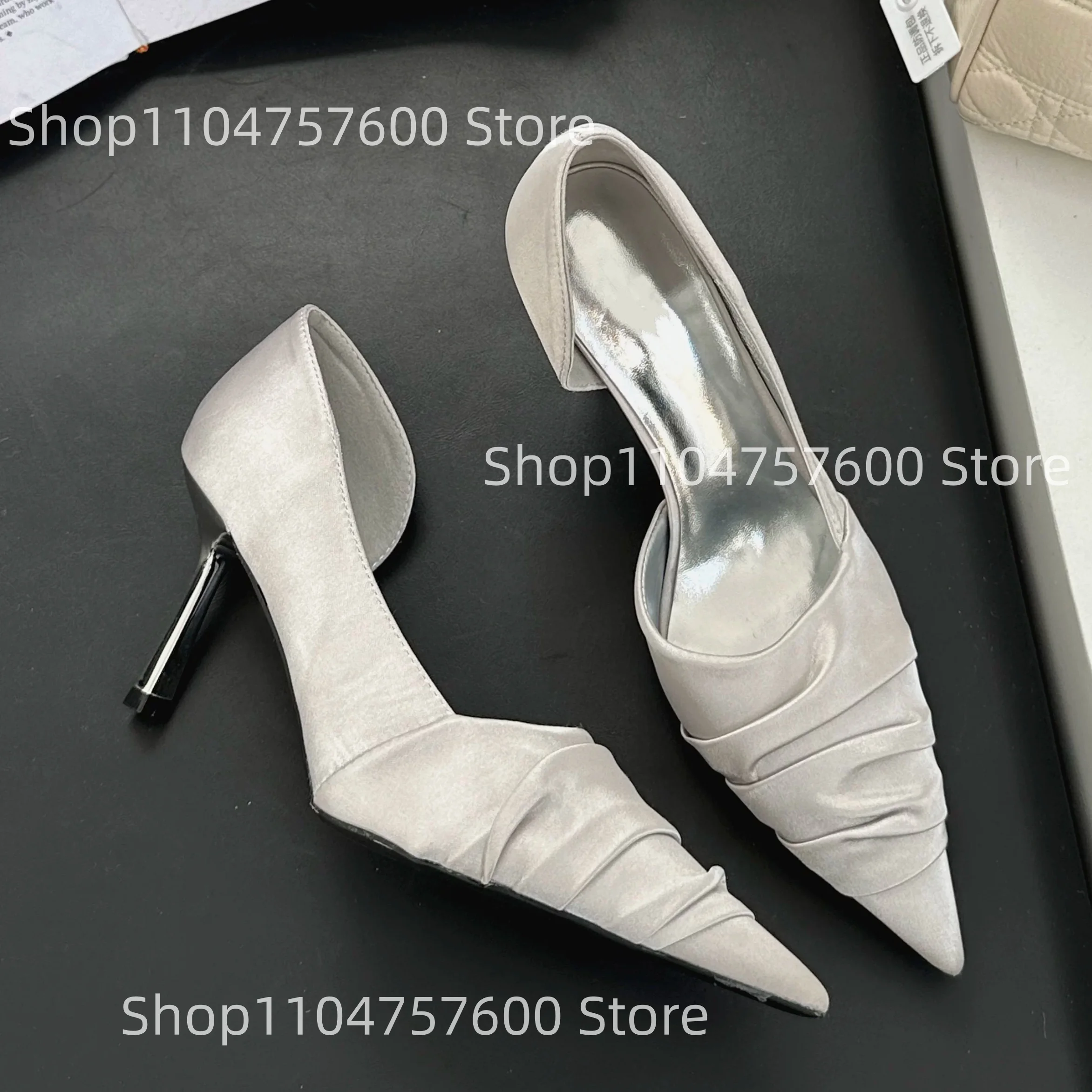 Women's Silver Gray Satin Ruched Pointed Toe Stiletto Heel Pumps Luxurious Elegant Retro Ladies Classic Weddings Single Shoes
Women's Silver Gray Satin Ruched Pointed Toe Stiletto Heel Pumps Luxurious Elegant Retro Ladies Classic Weddings Single Shoes