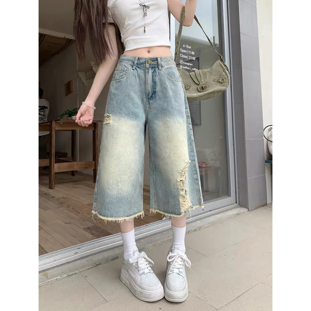 Summer Wome Hole Capris Jeans Denim Pants Wide Leg Vintage Baggy Harajuku Distressed Ripped 2026 Streetwear Washed Pockets Jeans
Summer Wome Hole Capris Jeans Denim Pants Wide Leg Vintage Baggy Harajuku Distressed Ripped 2026 Streetwear Washed Pockets Jeans