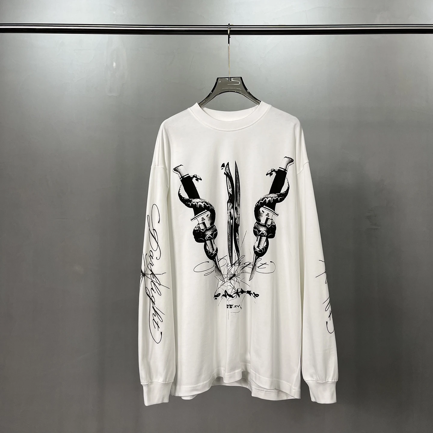 K Свободная круглая футболка со змеиным ножом и принтом Ne Long Sve ex High Street Sle Повседневная повседневная одежда Artiemaster
K Свободная круглая футболка со змеиным ножом и принтом Ne Long Sve ex High Street Sle Повседневная повседневная одежда Artiemaster