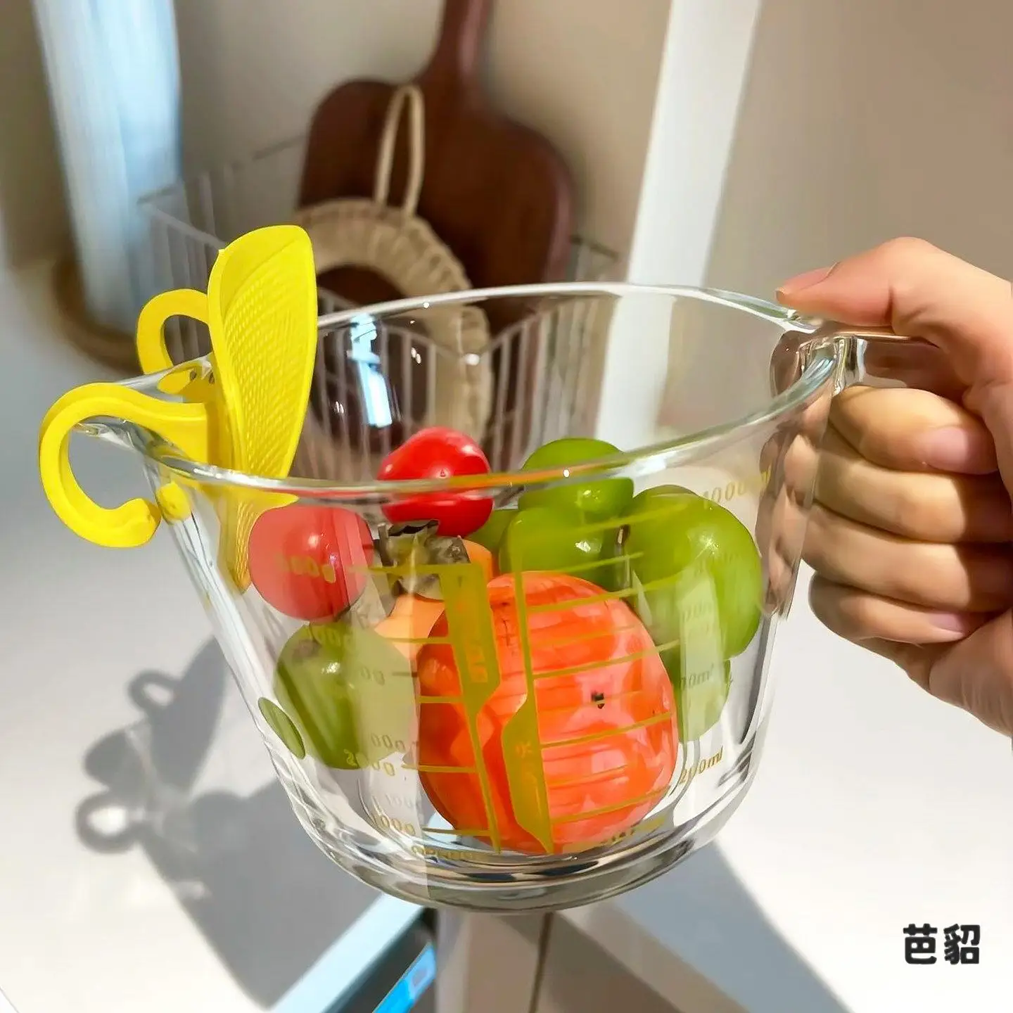 Drain Water Basket New Style Glass Scale Cup Kitchen Food Grade Baking Egg Liquefaction Cup Fruit Washing Drain Basket
Drain Water Basket New Style Glass Scale Cup Kitchen Food Grade Baking Egg Liquefaction Cup Fruit Washing Drain Basket