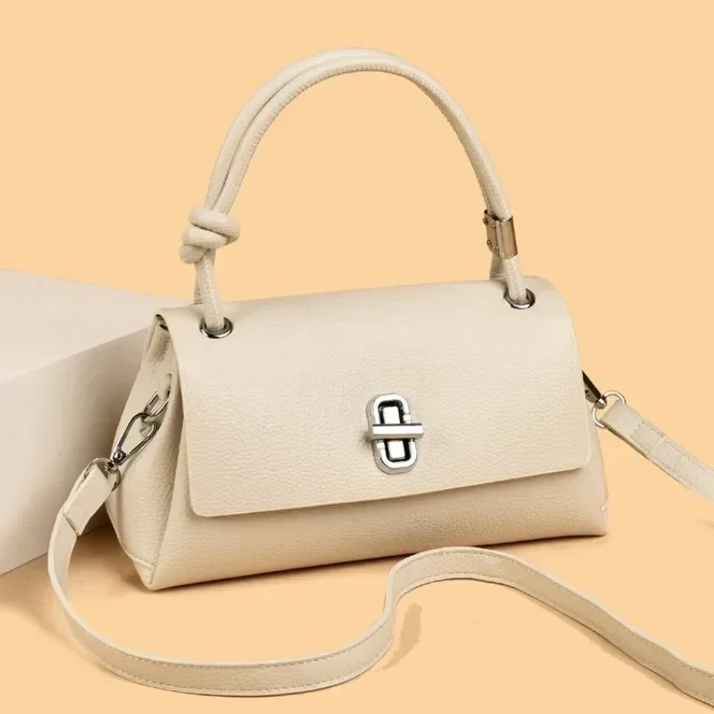 Vintage Designer Elegant Diaper Bag: Luxury Crossbody Messenger Bag For Women With Minimalist Look And Large Capacity Tote
Vintage Designer Elegant Diaper Bag: Luxury Crossbody Messenger Bag For Women With Minimalist Look And Large Capacity Tote