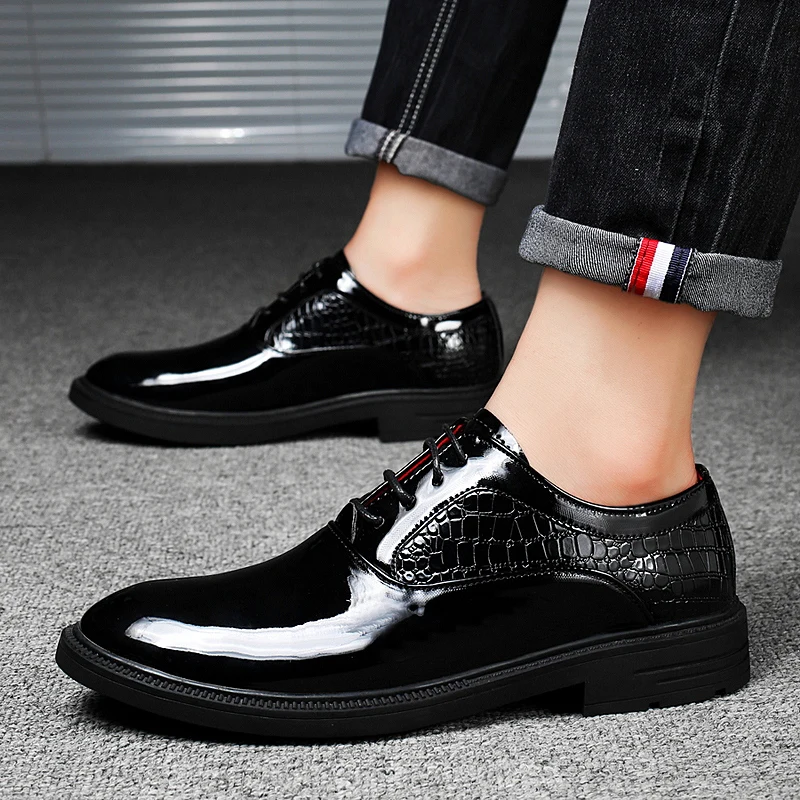 men Pointed Toe Leather Shoes lace up black red Men Oxfords Formal Leather Men Shoes Business Dress Flats Men Wedding Shoes
men Pointed Toe Leather Shoes lace up black red Men Oxfords Formal Leather Men Shoes Business Dress Flats Men Wedding Shoes