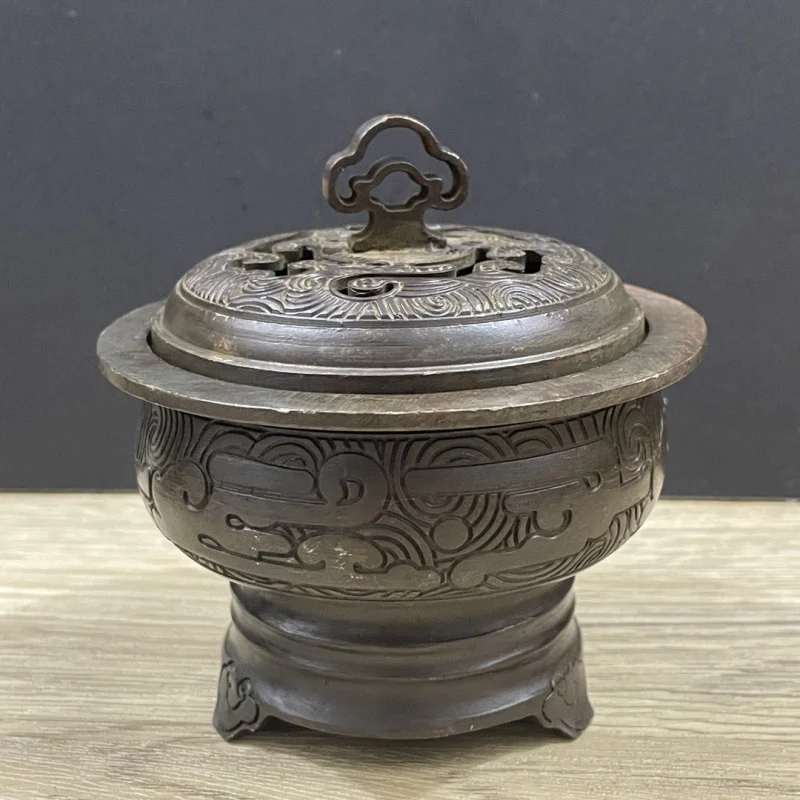 Yunding Incense Burner for Home Indoor Sandalwood Incense Burner Antique Style Xuande Incense Burner Home Decor Ornament
Yunding Incense Burner for Home Indoor Sandalwood Incense Burner Antique Style Xuande Incense Burner Home Decor Ornament