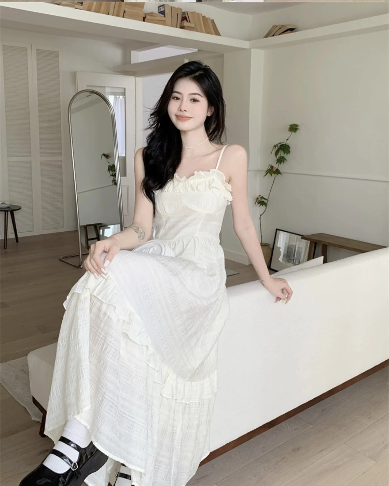 Women Princess Chic Aesthetic Holiday Leisure Ruffles Vintage French Style Sleeveless Partywear Summer Young Apricot Midi Dress
Women Princess Chic Aesthetic Holiday Leisure Ruffles Vintage French Style Sleeveless Partywear Summer Young Apricot Midi Dress