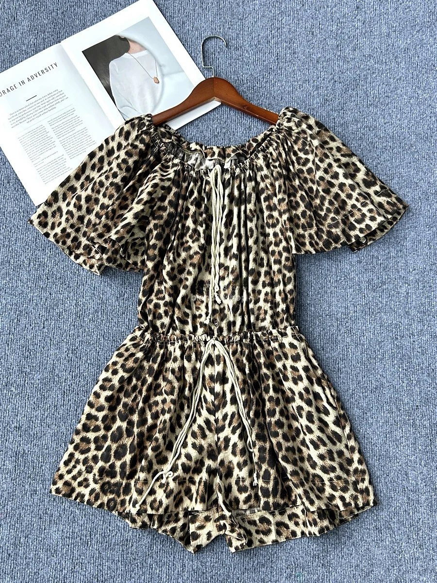 Fashionable Short Sleeve Leopard Print Drawstring Holiday Style Jumpsuit High Waist Short Pants All Cotton Comfortable Fit
Fashionable Short Sleeve Leopard Print Drawstring Holiday Style Jumpsuit High Waist Short Pants All Cotton Comfortable Fit