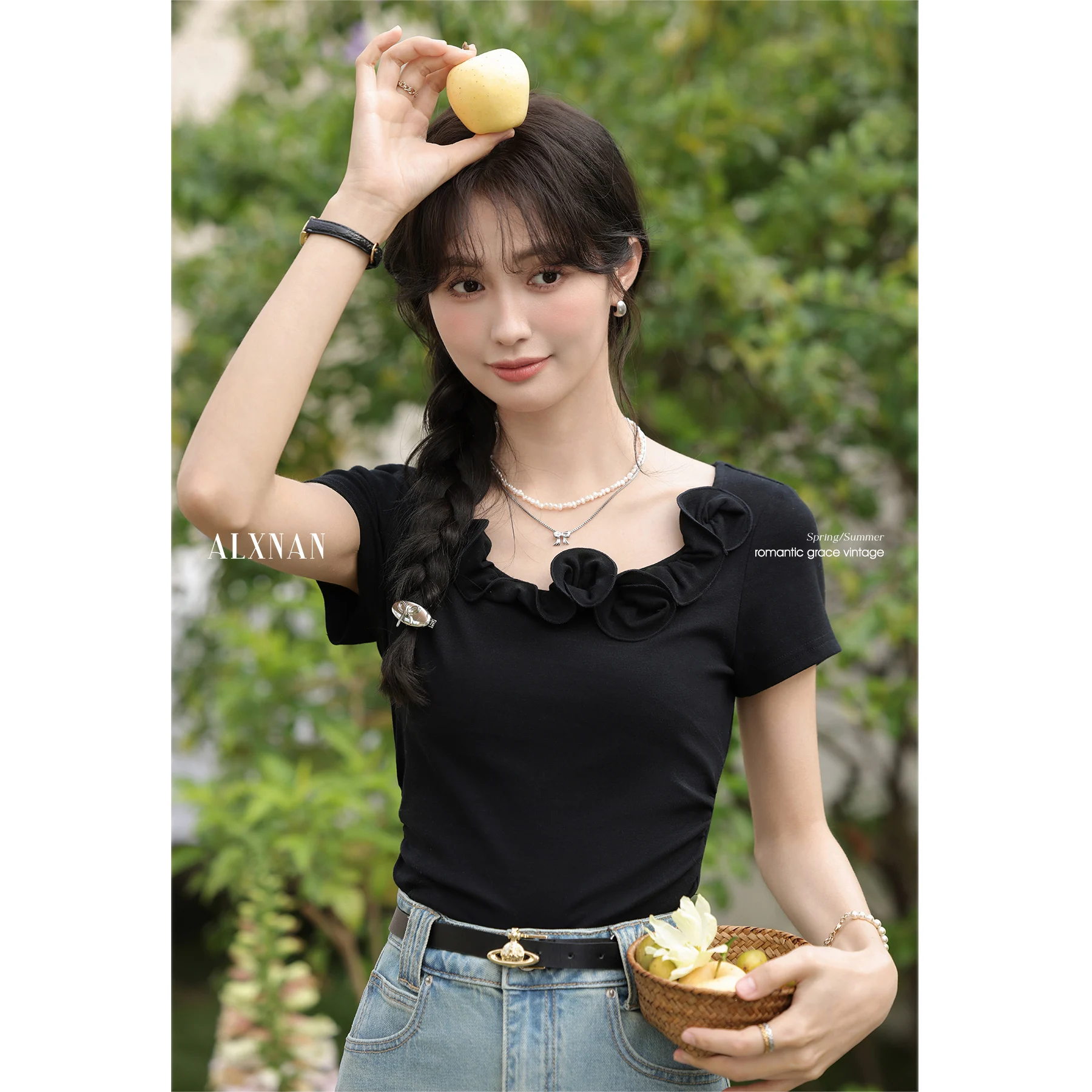 ALXNAN Women's Black T-shirt Cotton 2025 Summer Short Sleeve Tee Casual Office Elegant Slim Waist Korean Popular Clothes L53359
ALXNAN Women's Black T-shirt Cotton 2025 Summer Short Sleeve Tee Casual Office Elegant Slim Waist Korean Popular Clothes L53359