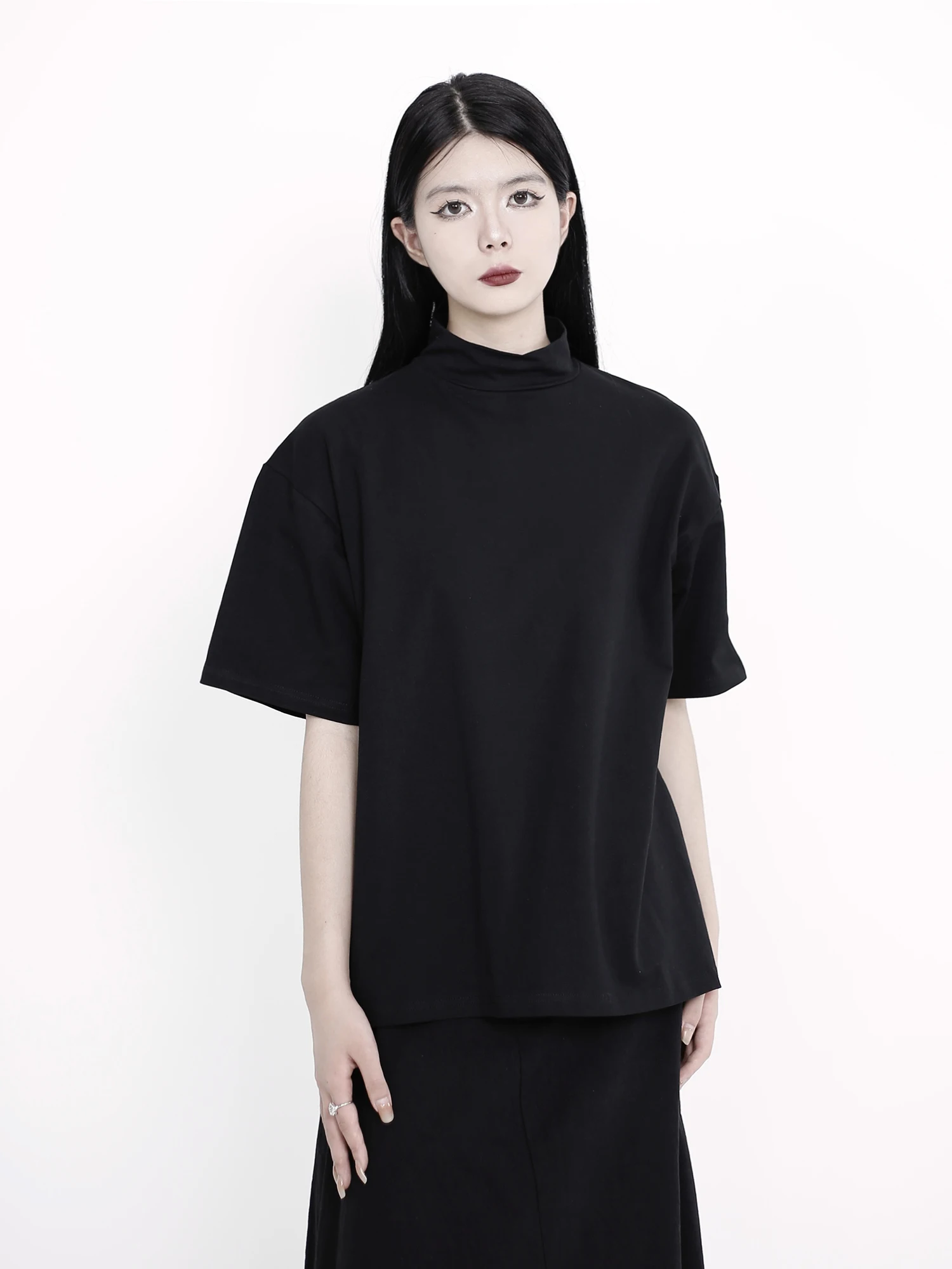 Minimalist Summer Loose Fit Color T-Shirt Half High Collar Base Layer Top Street Style Unisex Cotton Short Sleeve Tee
Minimalist Summer Loose Fit Color T-Shirt Half High Collar Base Layer Top Street Style Unisex Cotton Short Sleeve Tee