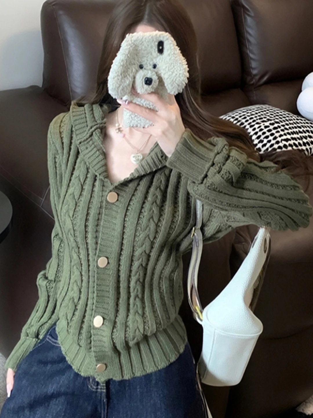 Korean Style Long Sleeve Knitted Sweater Coat Women's Autumn Winter Slim Fit Hat with Button Casual Breathable Fashion Top
Korean Style Long Sleeve Knitted Sweater Coat Women's Autumn Winter Slim Fit Hat with Button Casual Breathable Fashion Top