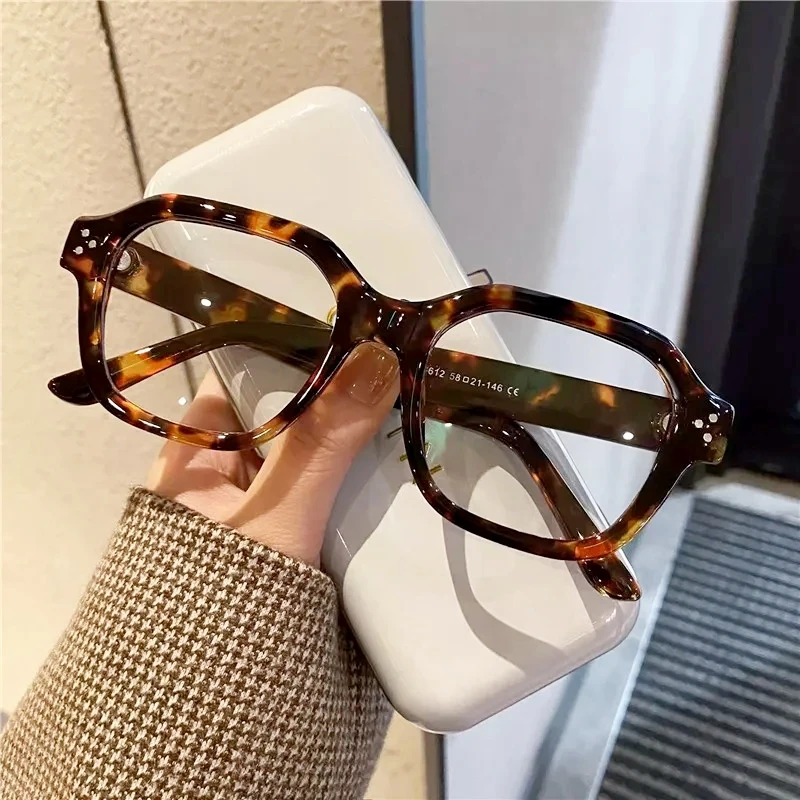Anti Blue Light Computer Glasses Frame Women Oversized Men Trendy Fashionable Stylish Eyeglasses Classic Spectacles Ouclos
Anti Blue Light Computer Glasses Frame Women Oversized Men Trendy Fashionable Stylish Eyeglasses Classic Spectacles Ouclos