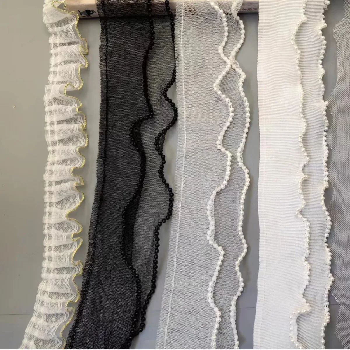 Lace for Crafts DIY Trim Elastic Laces Fringe White Embroidered Tulle Wedding Dress Fabric Pleated Mesh Pearl Edge Accessories
Lace for Crafts DIY Trim Elastic Laces Fringe White Embroidered Tulle Wedding Dress Fabric Pleated Mesh Pearl Edge Accessories