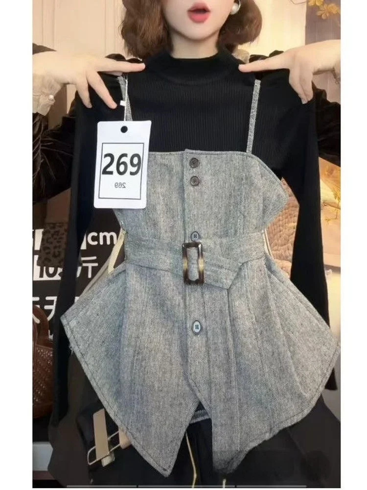 Retro Color Block round Neck T-Shirt Strap Set Women's Slim Fit Top Bottom Ensemble Korean Fashion Autumn Collection
Retro Color Block round Neck T-Shirt Strap Set Women's Slim Fit Top Bottom Ensemble Korean Fashion Autumn Collection