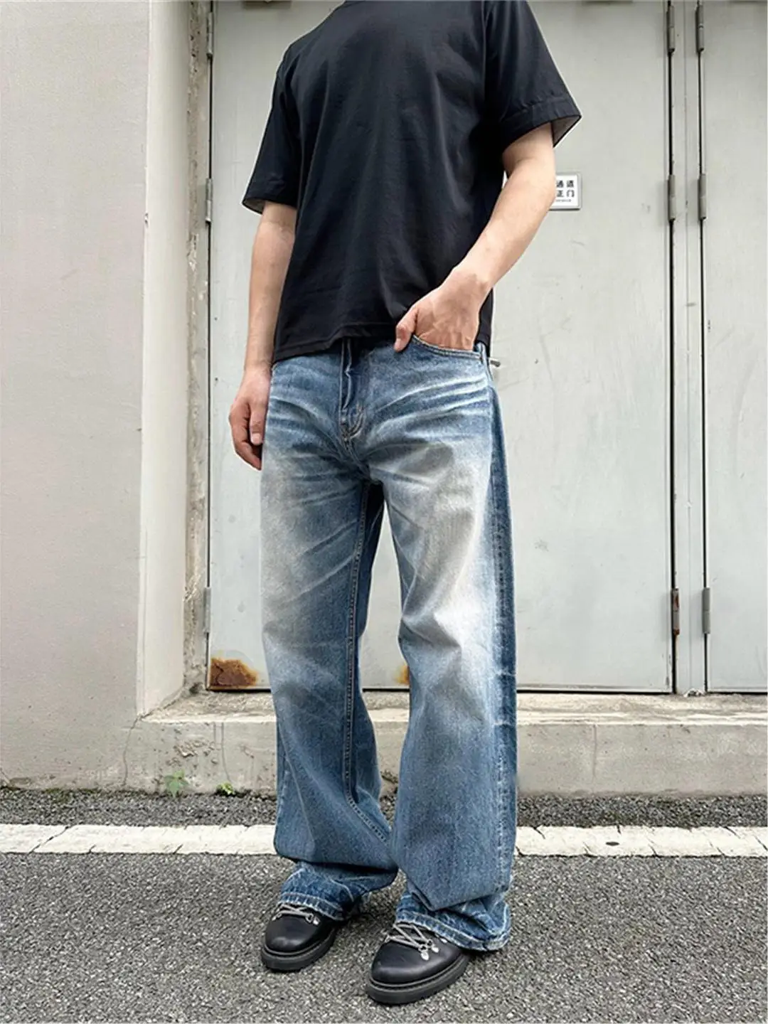 Джинсы Cleanfit American Sle Retro из выстиранного денима, свободные прямые брюки для мужчин и женщин, уличная мода
Джинсы Cleanfit American Sle Retro из выстиранного денима, свободные прямые брюки для мужчин и женщин, уличная мода