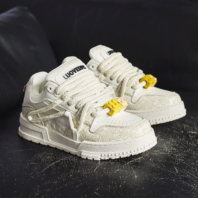 Лидер продаж, высококачественная мужская обувь, студенческая спортивная обувь для бега в стиле 2025campus, модная трендовая повседневная обувь для скейтбординга, кроссовки
Лидер продаж, высококачественная мужская обувь, студенческая спортивная обувь для бега в стиле 2025campus, модная трендовая повседневная обувь для скейтбординга, кроссовки