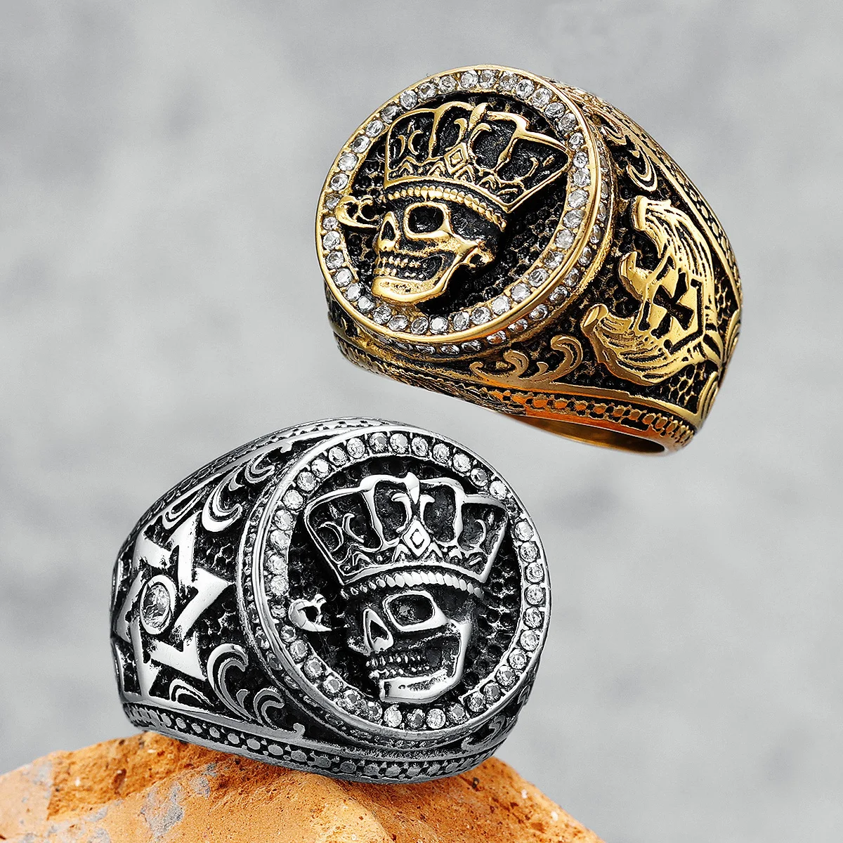 Emperor Men Rings 316L Stainless Steel Joker Crown Inlaid Rhinestone Skeleton Hip Hop Rap for Male Biker Jewelry Best Gift
Emperor Men Rings 316L Stainless Steel Joker Crown Inlaid Rhinestone Skeleton Hip Hop Rap for Male Biker Jewelry Best Gift