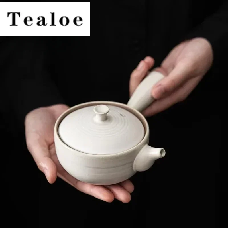 200ml Creative Snowy White Ceramic Handle Side Pot Hanamde Coarse Teapot with Filter Household Tea Making Kettle Kung Fu Tool
200ml Creative Snowy White Ceramic Handle Side Pot Hanamde Coarse Teapot with Filter Household Tea Making Kettle Kung Fu Tool