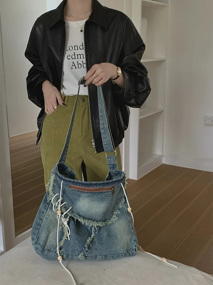 Vintage Denim Canvas Shoulder Bag For Women Y2k Tassels Crossbody Bag Large Capacity Shopping Bag Streetwear Korean Fashion
Vintage Denim Canvas Shoulder Bag For Women Y2k Tassels Crossbody Bag Large Capacity Shopping Bag Streetwear Korean Fashion