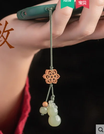 Hetian jade gourd mobile phone pendant men's and women's silver gold-plated mobile phone chain Chinese style jewelry keychain
Hetian jade gourd mobile phone pendant men's and women's silver gold-plated mobile phone chain Chinese style jewelry keychain