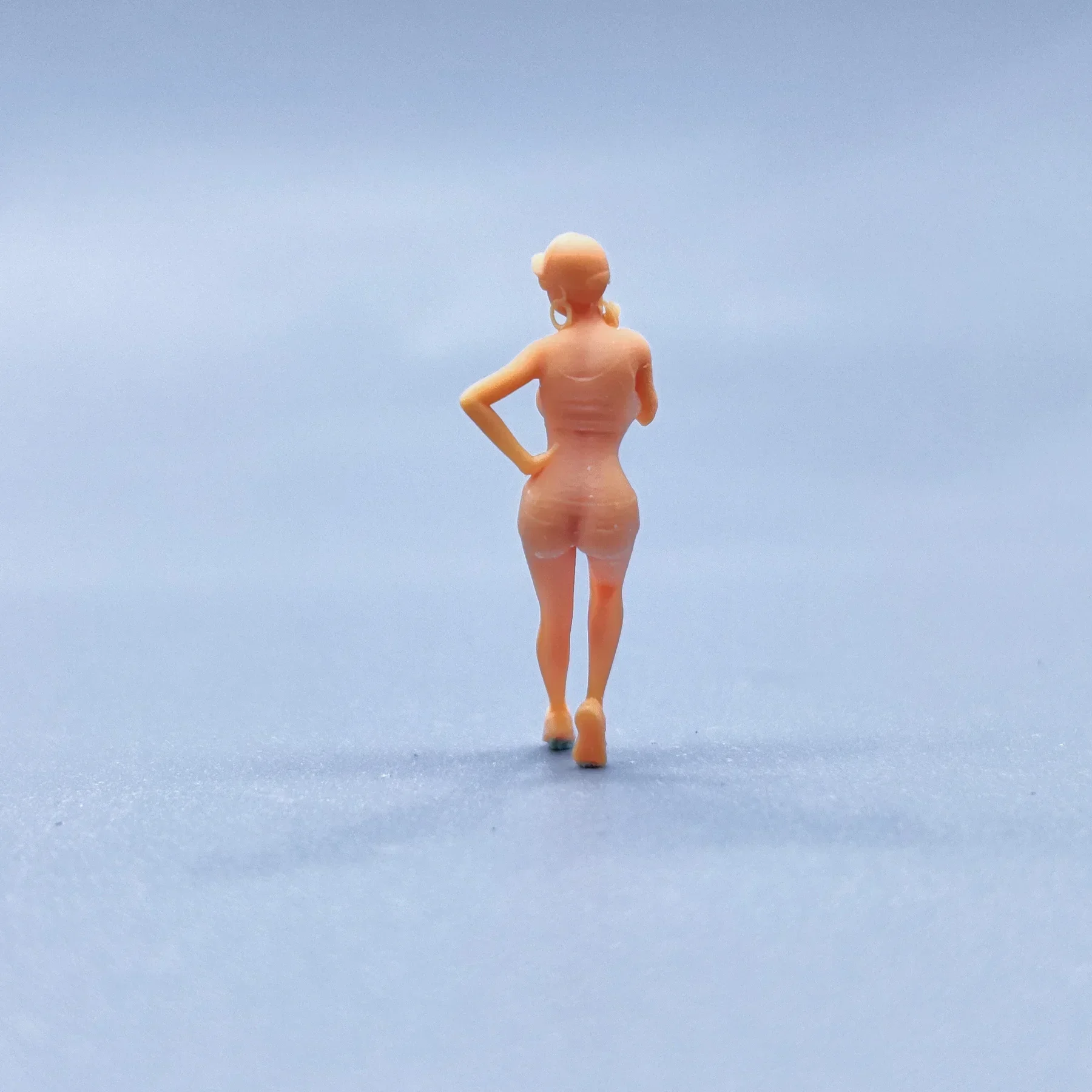 1/64 1/43 Figurines Scale Model Resin Glasses Hats Hot Pants Cool Uncolored Miniatures Diorama Hand-painted T903
1/64 1/43 Figurines Scale Model Resin Glasses Hats Hot Pants Cool Uncolored Miniatures Diorama Hand-painted T903