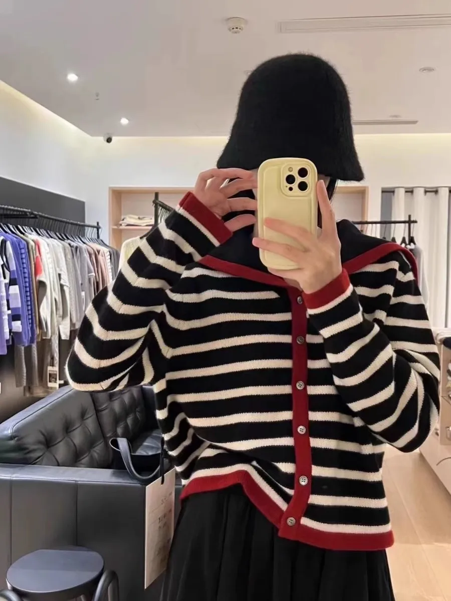 Женский вязаный свитер в стиле преппи с воротником-стойкой, осенне-зимний модный кардиган, теплый мягкий топ из полиэфирного волокна
Женский вязаный свитер в стиле преппи с воротником-стойкой, осенне-зимний модный кардиган, теплый мягкий топ из полиэфирного волокна