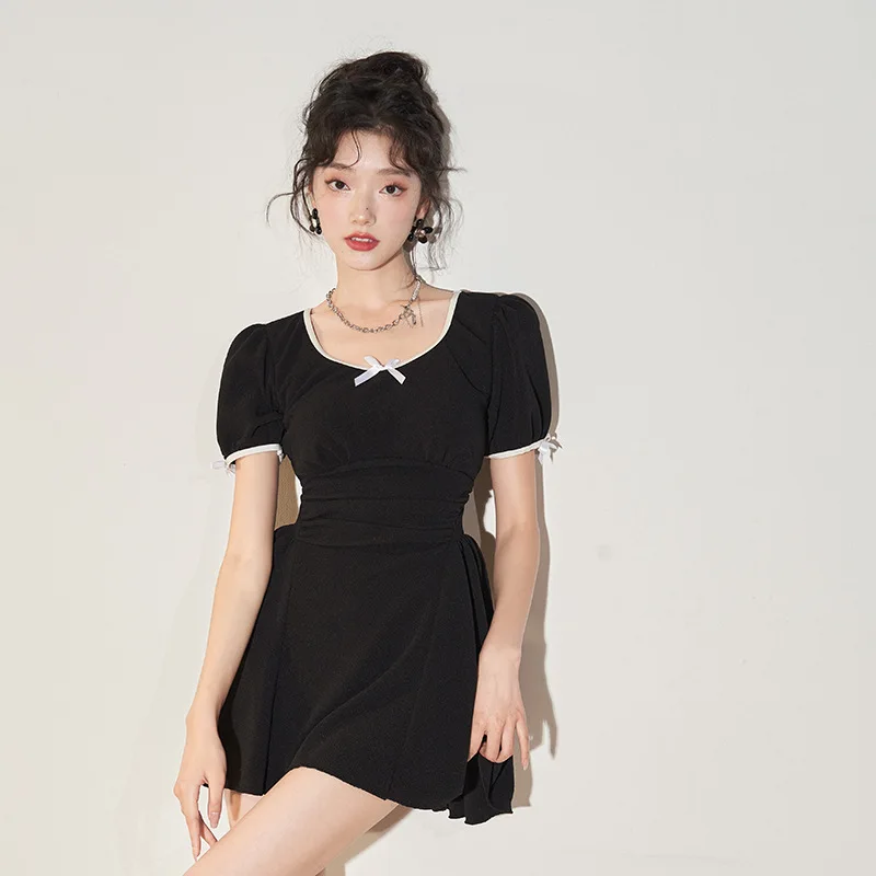 Solid Skirt Style Split Flat Angle Swimsuit 2023 New Women Thin Belly Fresh High Collar Short Sleeve Student Hot Spring Suit
Solid Skirt Style Split Flat Angle Swimsuit 2023 New Women Thin Belly Fresh High Collar Short Sleeve Student Hot Spring Suit