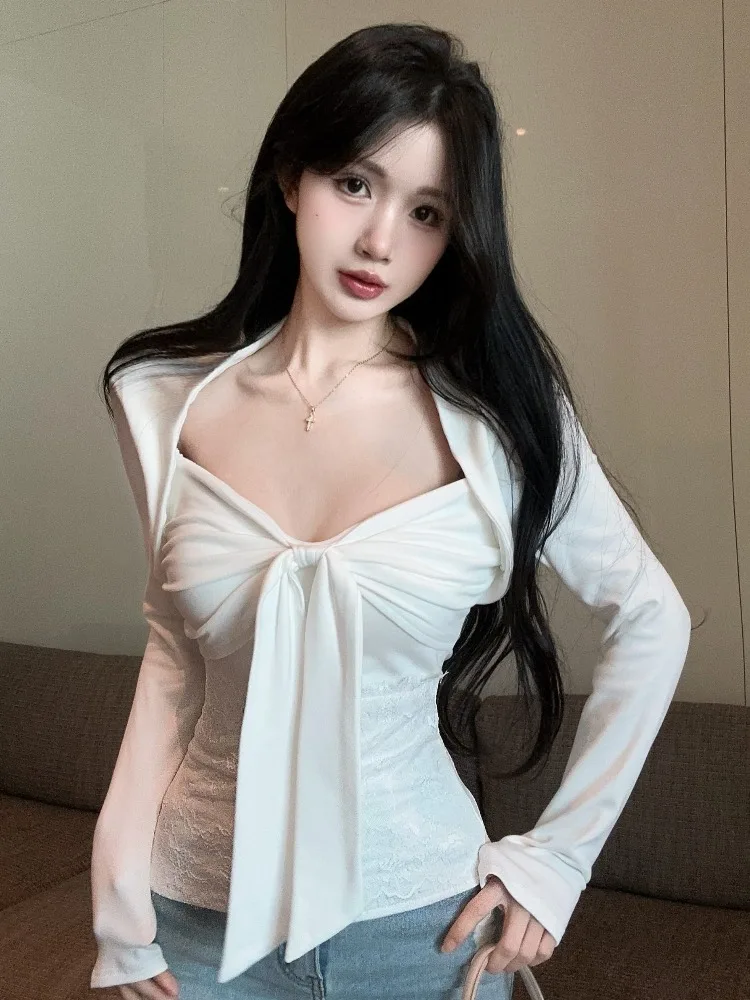 Lace Insert Fleece Lined Long Sleeve V-Neck Knot T-Shirt Women Pure Desire Base Shirt Waist Cinching Top Citywalk
Lace Insert Fleece Lined Long Sleeve V-Neck Knot T-Shirt Women Pure Desire Base Shirt Waist Cinching Top Citywalk