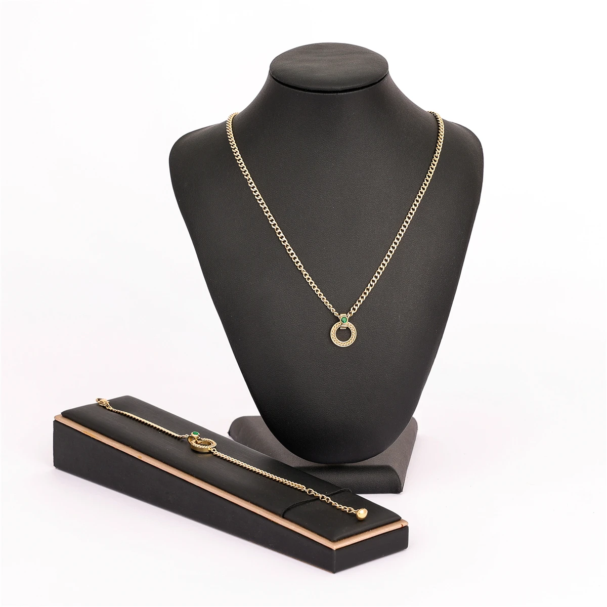 LUIZADA 2022 Jul hot selling accessory wedding jewelry set for women Retro circle Stainless steel Necklace Earrings
LUIZADA 2022 Jul hot selling accessory wedding jewelry set for women Retro circle Stainless steel Necklace Earrings