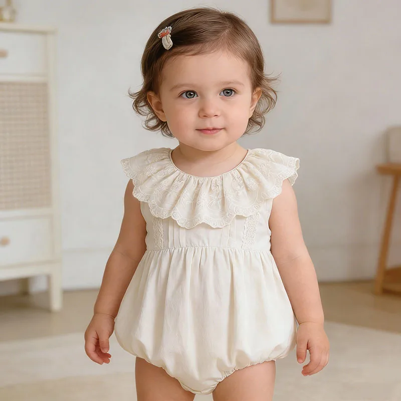 Комбинезон для девочек, весна-лето 2026, новая детская одежда для девочек, комбинезон принцессы без рукавов с кружевным воротником на каждый день
Комбинезон для девочек, весна-лето 2026, новая детская одежда для девочек, комбинезон принцессы без рукавов с кружевным воротником на каждый день