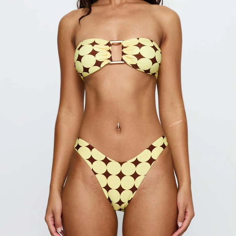 Womens Y2k Bandeau Bikini Set Geometric Pattern Strapless Two Piece Slim Swimsuit with Metal Hardware Detail Summer Beachwear
Womens Y2k Bandeau Bikini Set Geometric Pattern Strapless Two Piece Slim Swimsuit with Metal Hardware Detail Summer Beachwear