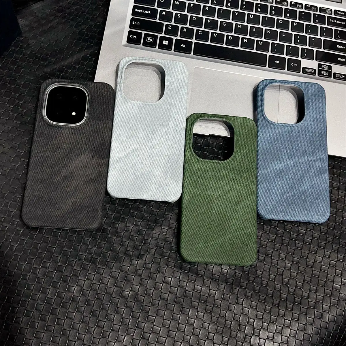 Luxury Denim Texture Magnetic Case For iQOO 15 Hard PC Half Wrapped Cover Slim Shockproof Mag-Safe Bumper Phone Shell
Luxury Denim Texture Magnetic Case For iQOO 15 Hard PC Half Wrapped Cover Slim Shockproof Mag-Safe Bumper Phone Shell