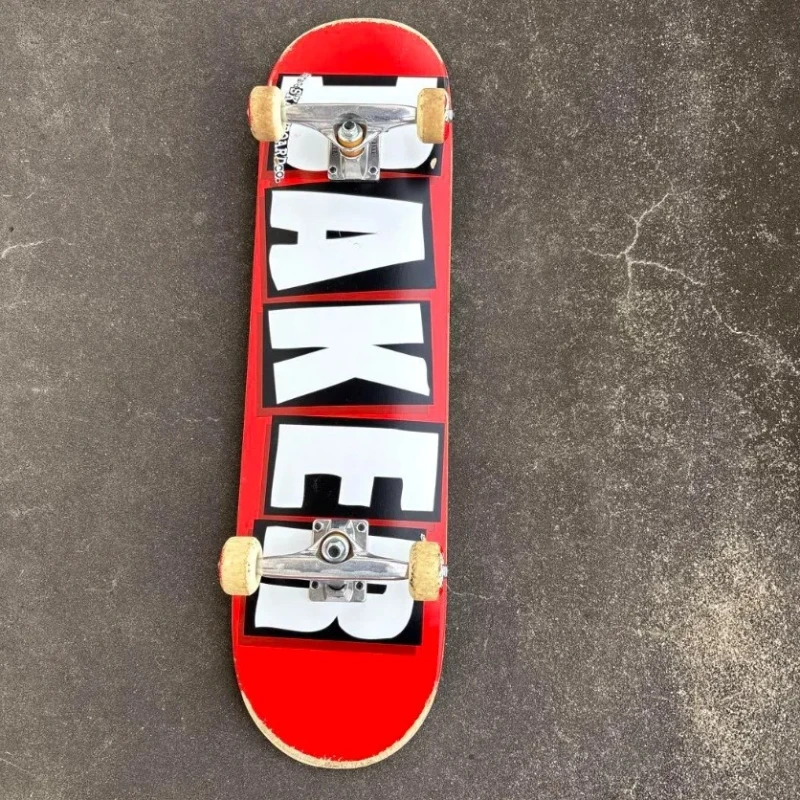 BAKER SKATEBOARDS Hot-Selling Unisex Fashionable Maple Skateboards - A Must-Have for Commuters Durable Attractive Factory Direct
BAKER SKATEBOARDS Hot-Selling Unisex Fashionable Maple Skateboards - A Must-Have for Commuters Durable Attractive Factory Direct