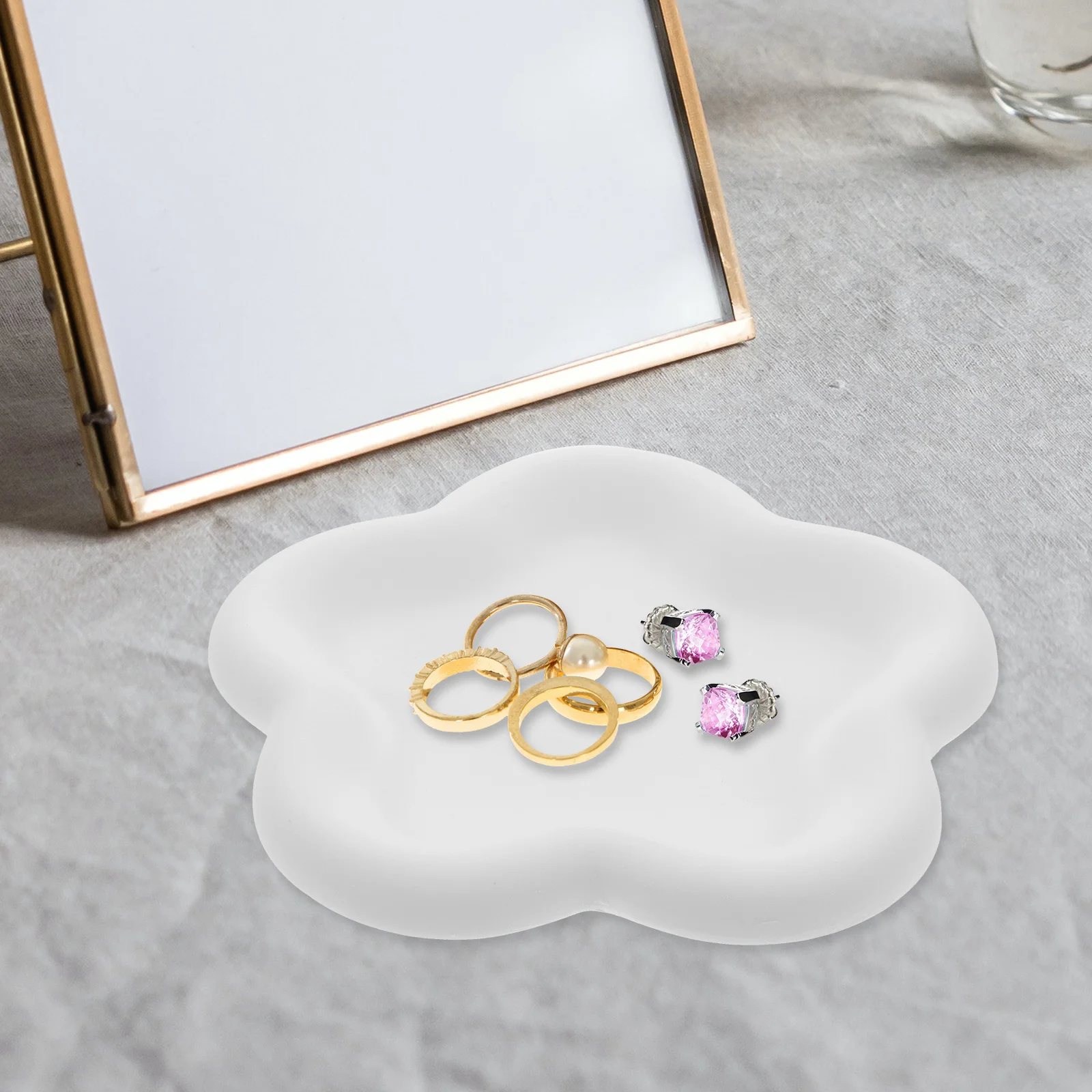Trays for Decor Flower Shaped Trinket Dish Vintage Jewelry Plates Sweets Accessory Storage Cute Jewelery
Trays for Decor Flower Shaped Trinket Dish Vintage Jewelry Plates Sweets Accessory Storage Cute Jewelery