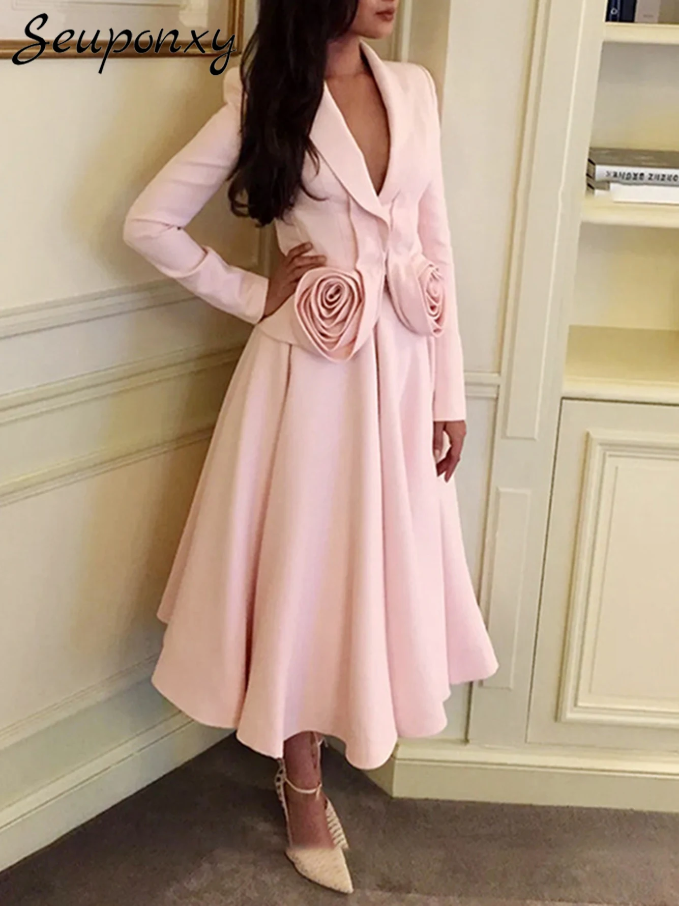 High Quality 2024 New Pink Women'S 2-Piece Set Sexy V-Neck Long Sleeved 3D Flower Blazer+Pleated Midi Skirt Birthday Party Set
High Quality 2024 New Pink Women'S 2-Piece Set Sexy V-Neck Long Sleeved 3D Flower Blazer+Pleated Midi Skirt Birthday Party Set