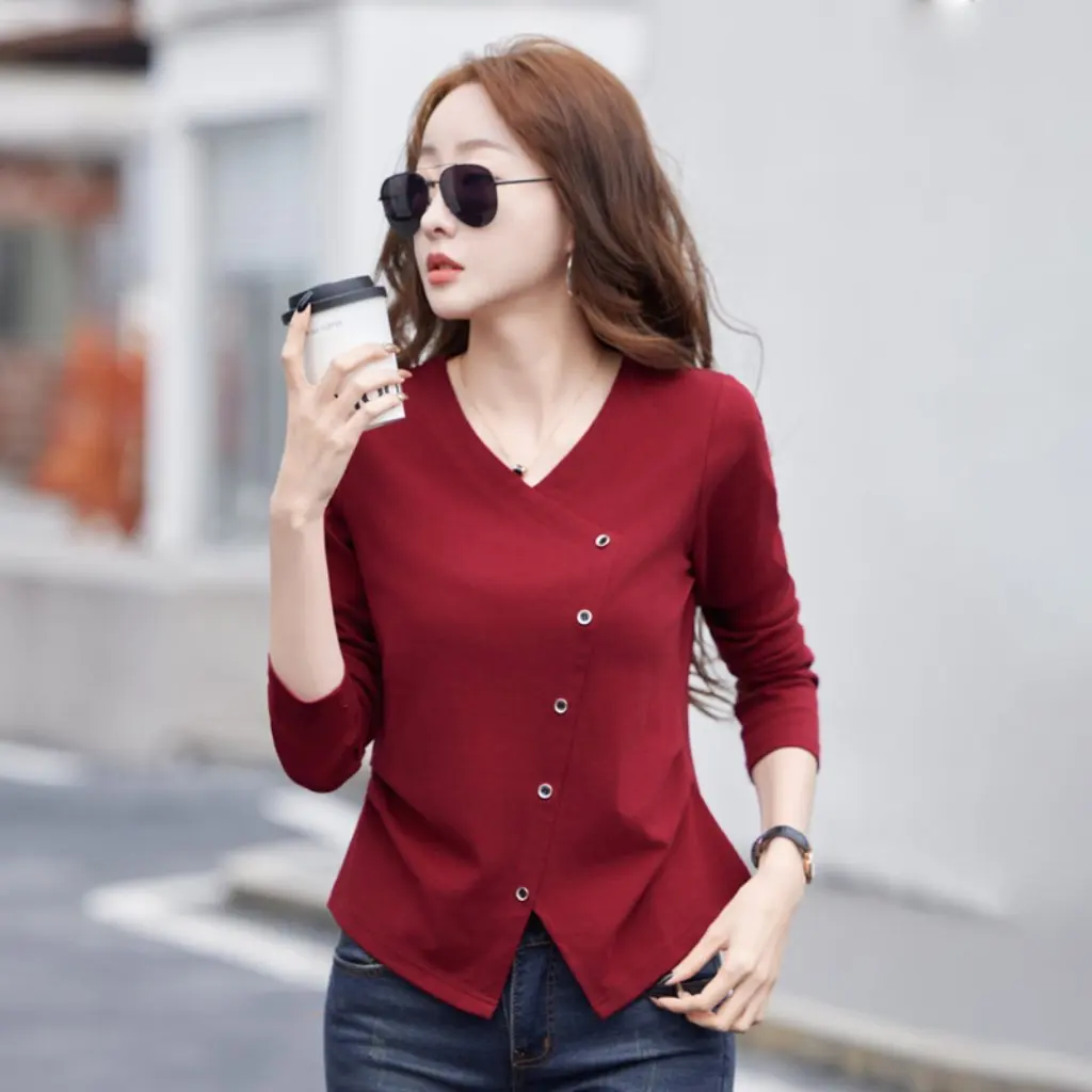 Women's Slim Fit Long Sleeve T-Shirt V-Neck Button Detail Angora Red Spring New Style 6612#
Women's Slim Fit Long Sleeve T-Shirt V-Neck Button Detail Angora Red Spring New Style 6612#