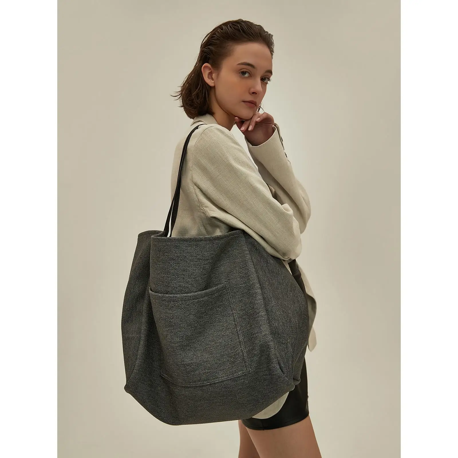 2025 New Autumn And Winter Fashion New Cotton And Linen Large Capacity Shoulder Bag Retro Personalized High-end Women Bag Trendy
2025 New Autumn And Winter Fashion New Cotton And Linen Large Capacity Shoulder Bag Retro Personalized High-end Women Bag Trendy