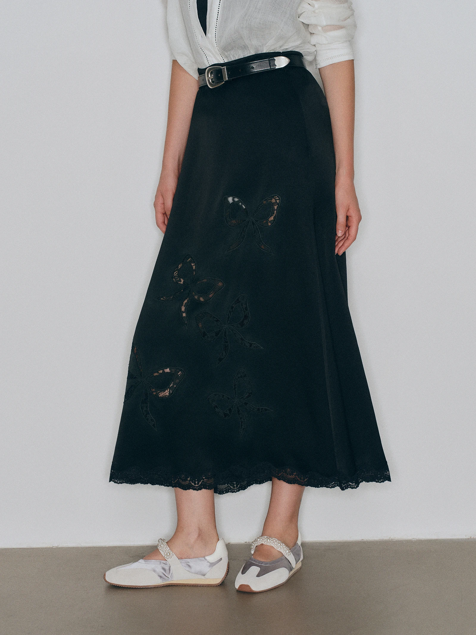 Модная атласная юбка с кружевными вставками, высокая талия, А-силуэт, из ацетатно-полиэфирного волокна, женская юбка
Модная атласная юбка с кружевными вставками, высокая талия, А-силуэт, из ацетатно-полиэфирного волокна, женская юбка