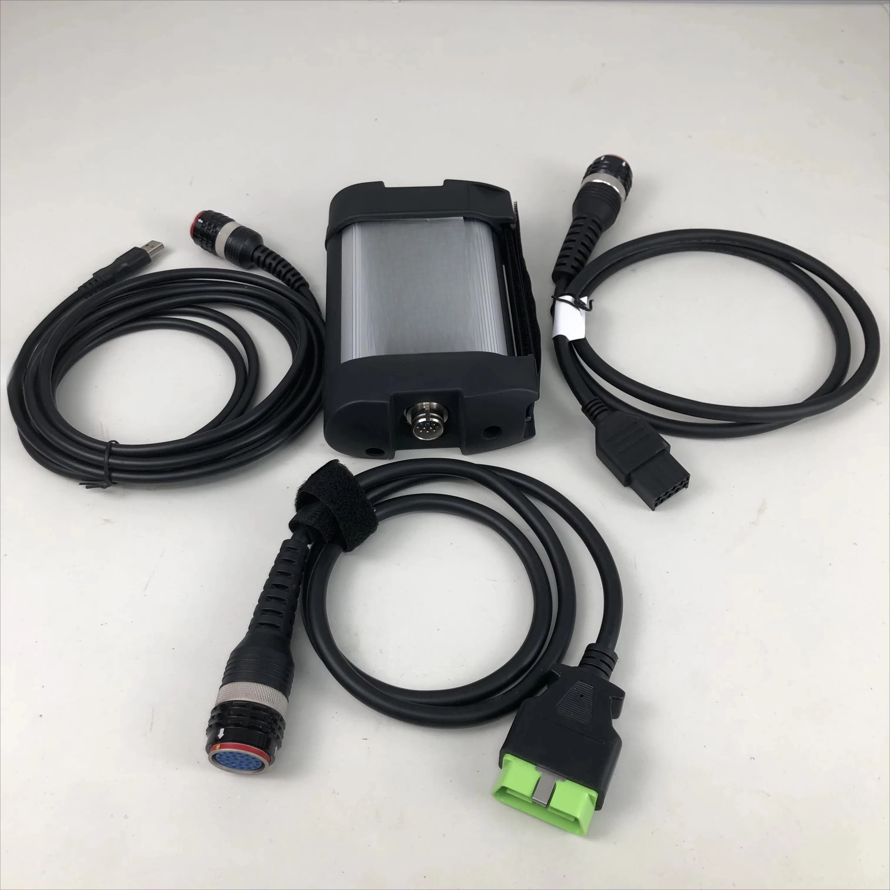 For /UD/MACK Construction Equipment Truck Vocom Diagnostic Scanner Tool Vocom 88890300 V2.8 PTT Tech Tool Interface
For /UD/MACK Construction Equipment Truck Vocom Diagnostic Scanner Tool Vocom 88890300 V2.8 PTT Tech Tool Interface
