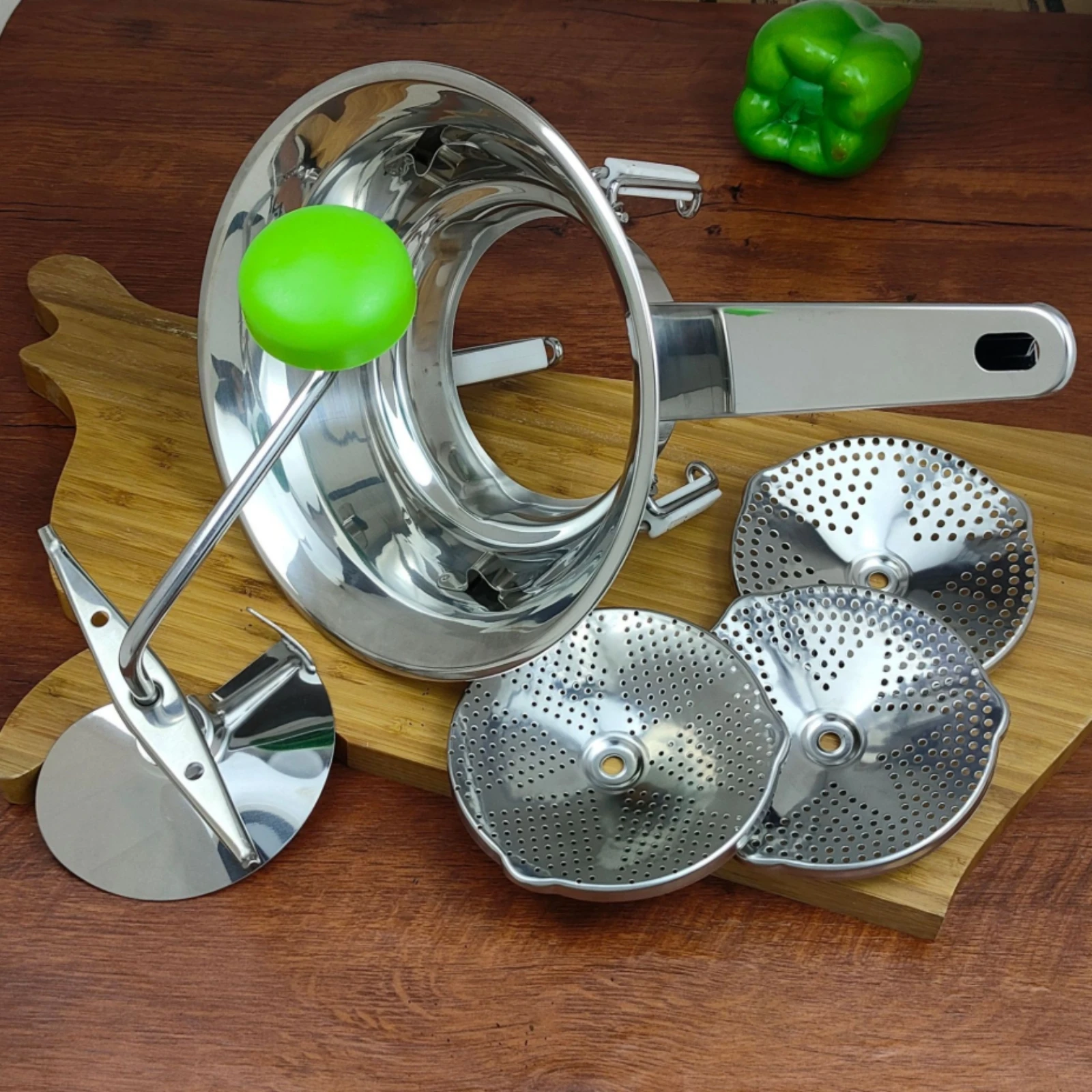 Stainless Steel Food Grinder Perforated Disc Vegetable Masher Hand-Operated Grinder Polished Metal Potato Masher Compact
Stainless Steel Food Grinder Perforated Disc Vegetable Masher Hand-Operated Grinder Polished Metal Potato Masher Compact
