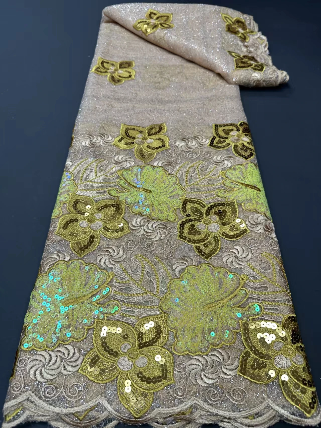 5Yards Salouva 2025 New African Velvet Lace Fabric High Quality Wedding Dress Luxury Sequins Embroidery Nigerian Lace Fabric
5Yards Salouva 2025 New African Velvet Lace Fabric High Quality Wedding Dress Luxury Sequins Embroidery Nigerian Lace Fabric