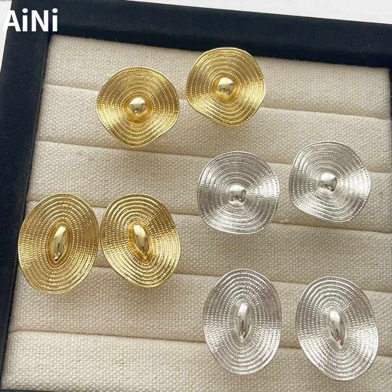 Modern Jewelry Hot Selling Vintage Temperament Metal Irregular Stud Earrings For Women Gifts Simply Design Ear Accessories
Modern Jewelry Hot Selling Vintage Temperament Metal Irregular Stud Earrings For Women Gifts Simply Design Ear Accessories