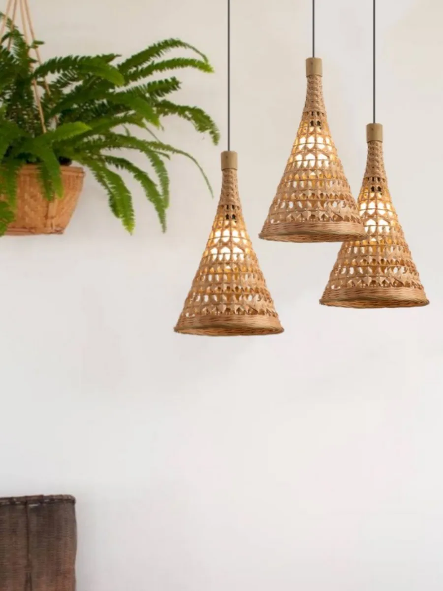 Elegant Southeast Asia Style Chinese Classical Chandelier Ideal for Hotel Lobby B&B Inn and Stairs Decoration
Elegant Southeast Asia Style Chinese Classical Chandelier Ideal for Hotel Lobby B&B Inn and Stairs Decoration