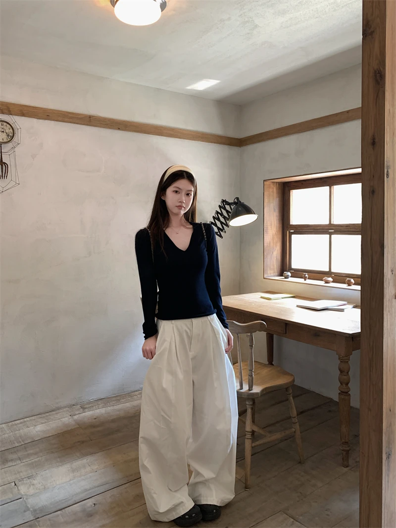 Early Spring Casual Loose Folded Pure Color Pants Versatile Lazy Long Trousers Women's Cotton Natural Waist Casual Pants
Early Spring Casual Loose Folded Pure Color Pants Versatile Lazy Long Trousers Women's Cotton Natural Waist Casual Pants