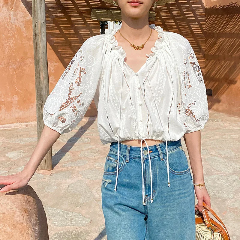 Hollow Out French Style Blouse Shirt 100% Cotton Floral Embroidered Women High Street Sexy Holiday Summer Ladies Puff Sleeve Top
Hollow Out French Style Blouse Shirt 100% Cotton Floral Embroidered Women High Street Sexy Holiday Summer Ladies Puff Sleeve Top