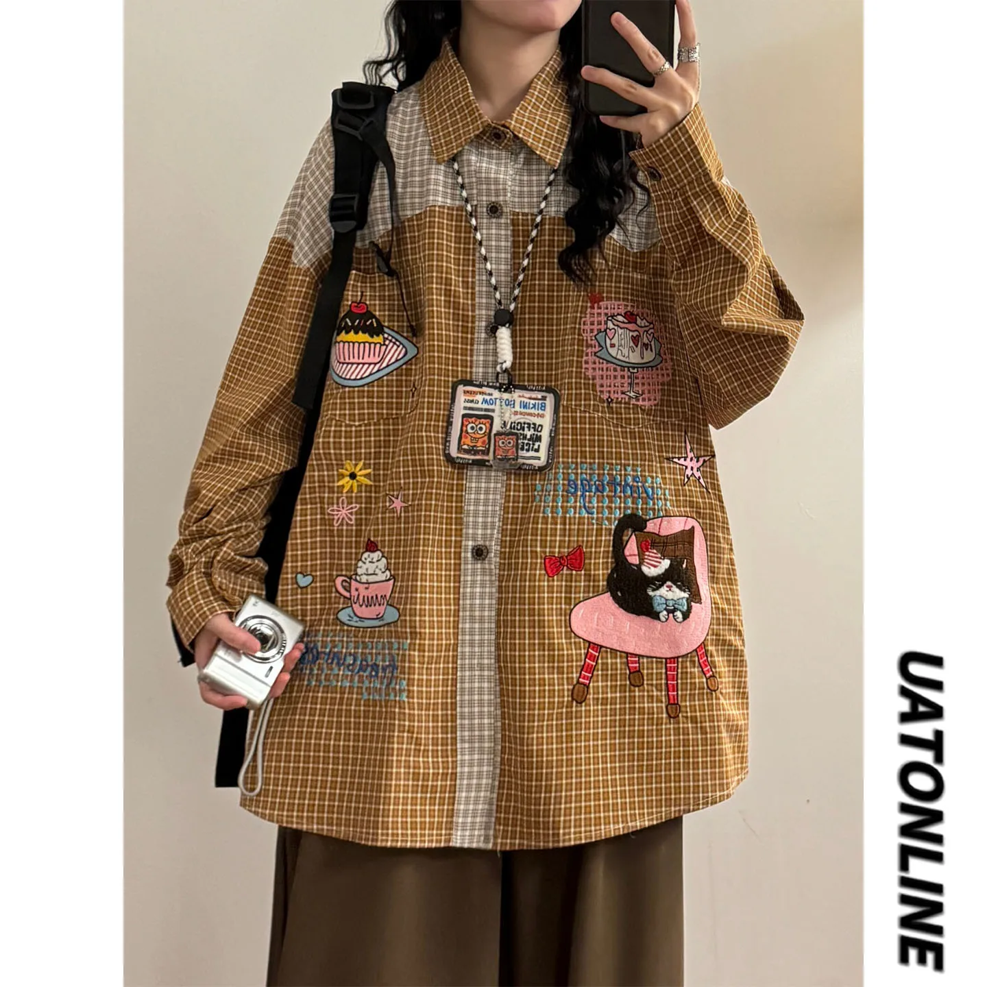 UATONLINE2026 Spring American Retro Cartoon Patchwork Long Sve irt Plaid Color Blo Loose Fit ex Collar
UATONLINE2026 Spring American Retro Cartoon Patchwork Long Sve irt Plaid Color Blo Loose Fit ex Collar