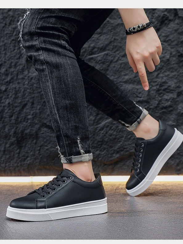 Spring and summer new men's board shoes, fashionable trend, white shoes, sports and casual shoes, versatile men's shoes
Spring and summer new men's board shoes, fashionable trend, white shoes, sports and casual shoes, versatile men's shoes