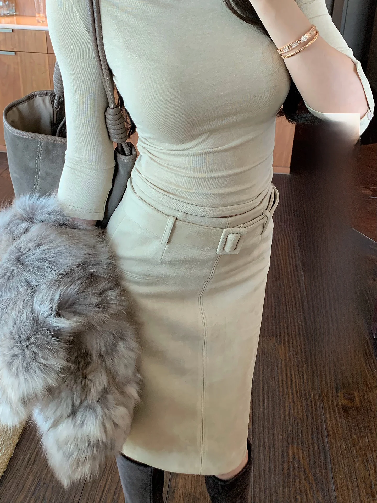 Comfortable Suede Loose Midi Straight Cut Skirt for Women Commute Friendly Korean Sle High Waist Resin Dye Color Fast
Comfortable Suede Loose Midi Straight Cut Skirt for Women Commute Friendly Korean Sle High Waist Resin Dye Color Fast