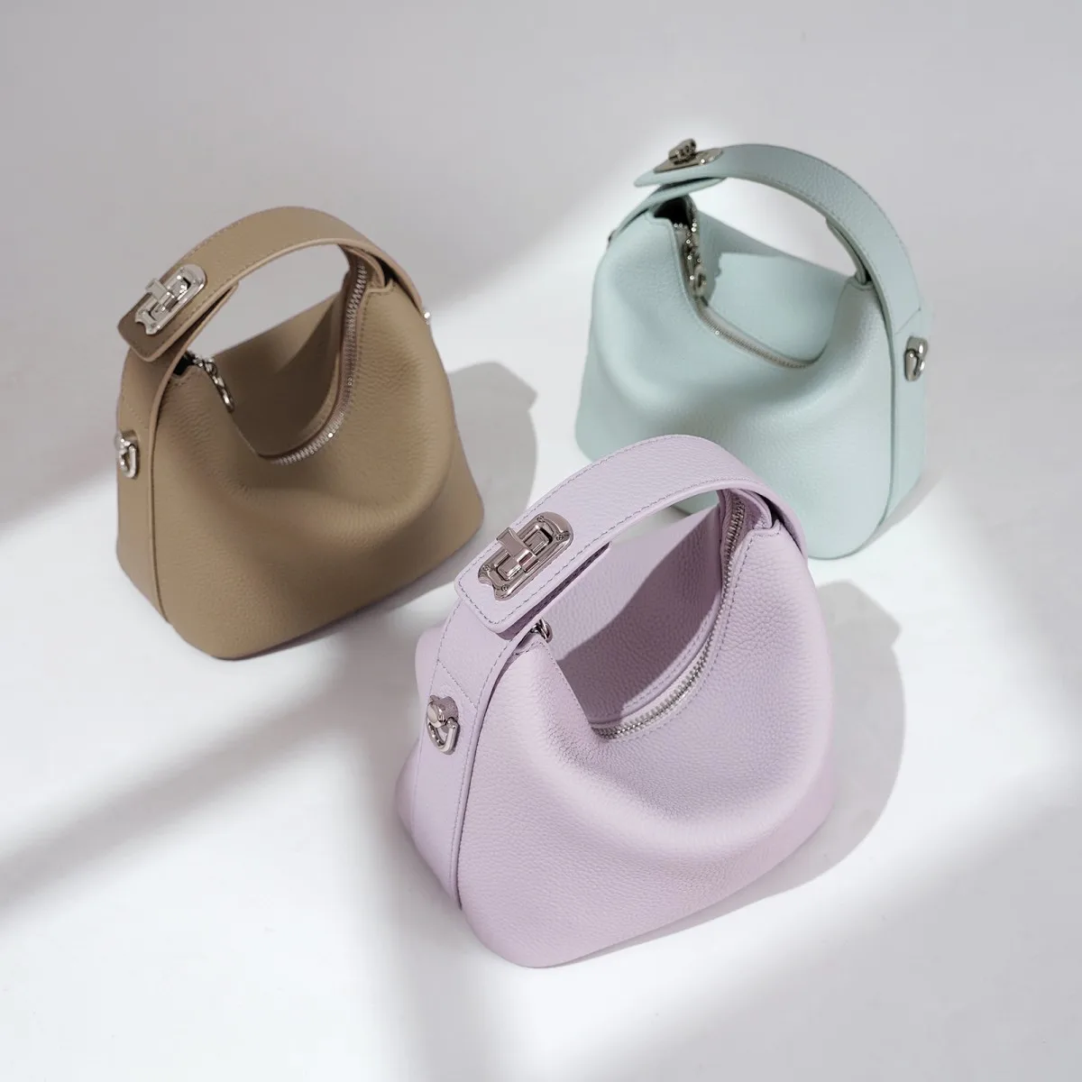 Female Fashion Women Bag Soft Split Leather Pouch Lady Minimalist Underarm Shoulder Bag Niche Design Lady Messenger Casual Tote
Female Fashion Women Bag Soft Split Leather Pouch Lady Minimalist Underarm Shoulder Bag Niche Design Lady Messenger Casual Tote