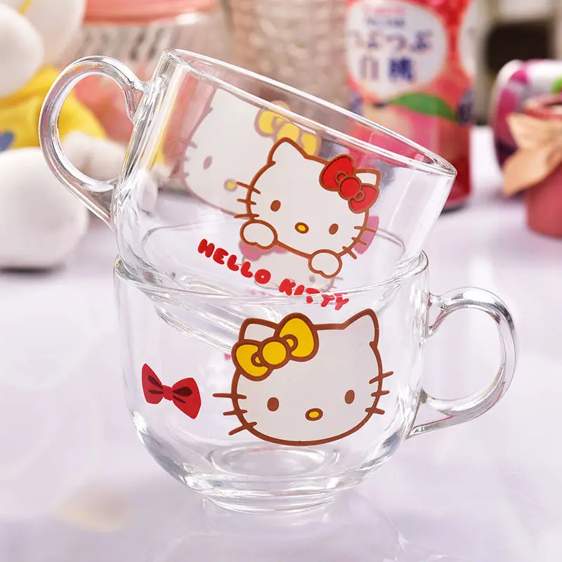 Милая чашка для воды Sanrio Hello Kitty, мультяшный милый стакан в японском стиле для молока, домашнее общежитие, подарок для девочек на день рождения, детские игрушки
Милая чашка для воды Sanrio Hello Kitty, мультяшный милый стакан в японском стиле для молока, домашнее общежитие, подарок для девочек на день рождения, детские игрушки