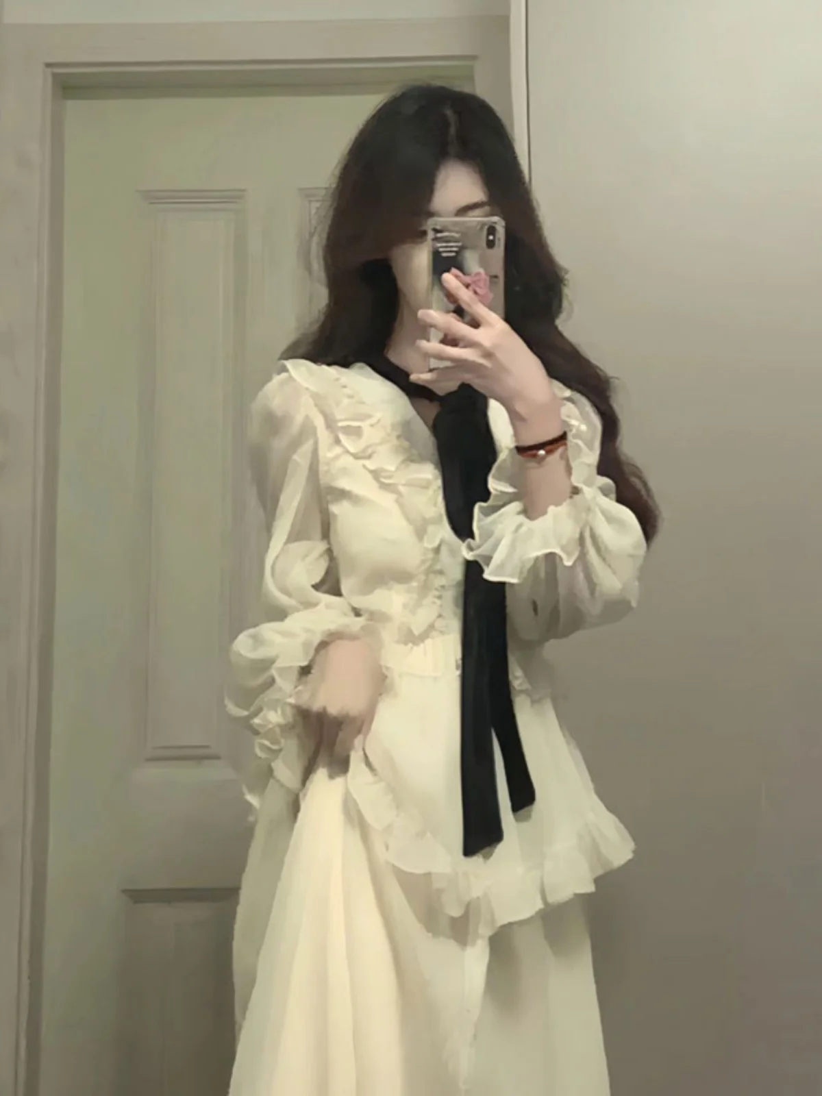 Elegant French Style Long Sleeve Dress Women's Fashion Spring Summer Autumn Seasonal Unique Beautiful Korean Atmosphere Skirt
Elegant French Style Long Sleeve Dress Women's Fashion Spring Summer Autumn Seasonal Unique Beautiful Korean Atmosphere Skirt